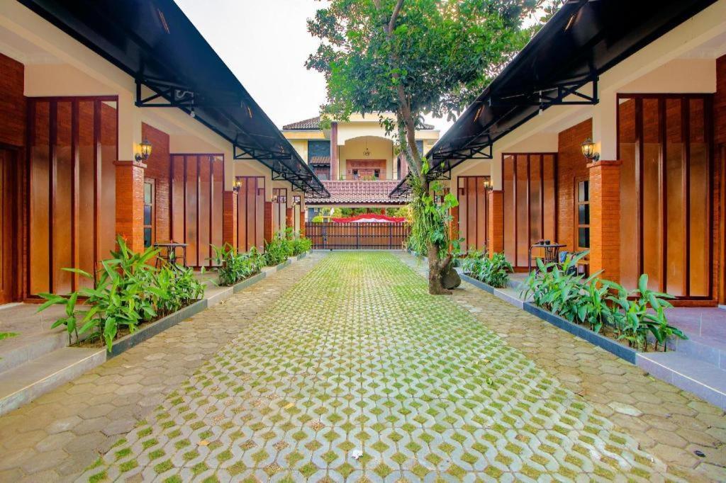 Oyo 1473 Omah Tentrem Syariah Melati Экстерьер фото