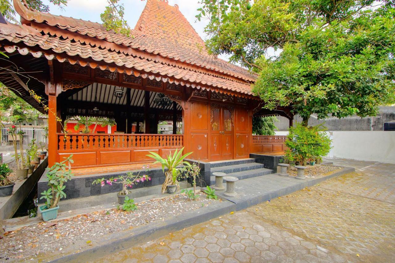 Oyo 1473 Omah Tentrem Syariah Melati Экстерьер фото