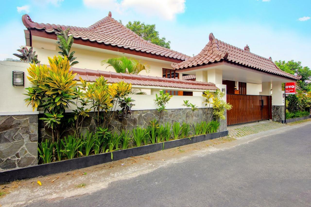 Oyo 1473 Omah Tentrem Syariah Melati Экстерьер фото