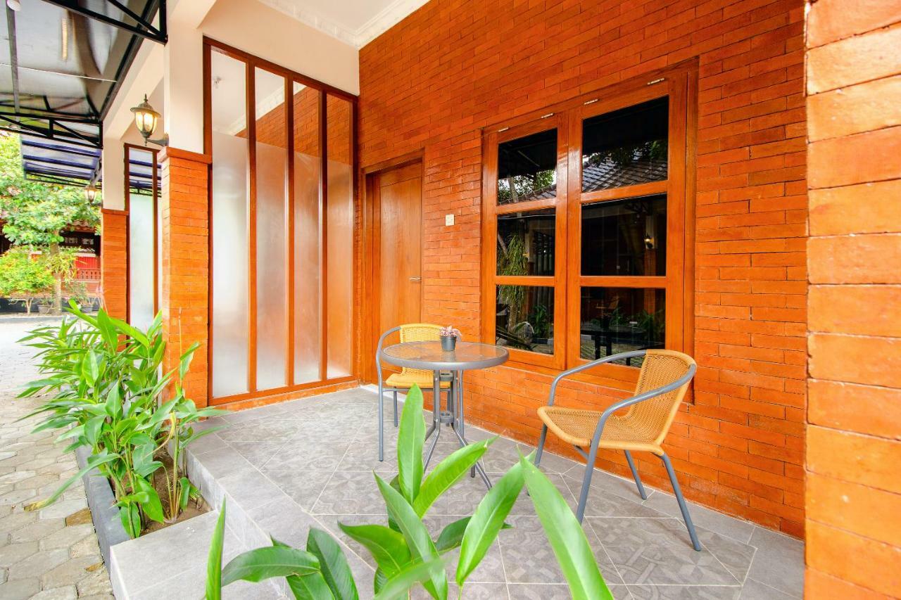 Oyo 1473 Omah Tentrem Syariah Melati Экстерьер фото