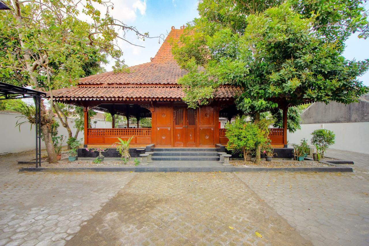Oyo 1473 Omah Tentrem Syariah Melati Экстерьер фото
